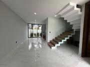 Casa en Venta en Zoi Santa Anita, a un Lado de Plaza...