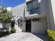 CASA EN VENTA EN ZOI SUR RESIDENCIAL, 173