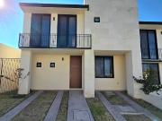 CASA EN VENTA, EN ZONA CENTRO SUR, QUERETARO