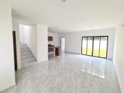 Casa en venta en zona country privada con seguridad y...