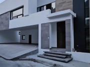 Casa en venta en zona Cumbres