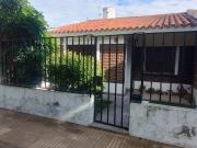Casa en venta en zona de Av. Blas Parera 7100