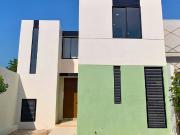 Casa en venta en zona de playa Chicxulub de 3 recámaras