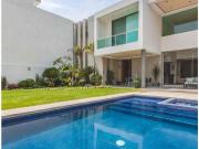 Casa en renta en zona dorada