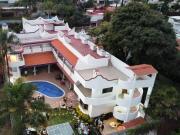 Casa en Venta en Zona Dorada Cuernavaca con Piscina y Jardín