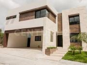 CASA EN VENTA EN ZONA EL URO CARRETERA NACIONAL