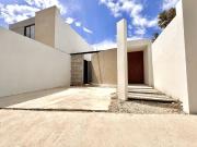 CASA EN VENTA EN ZONA MONTERREAL DZITYA