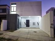 Casa en Venta en Zona Norte de Colima, Cerca de Zentralia