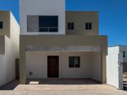 Casa en Venta en Zona Norte Los Viñedos, Torreón Semi...
