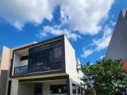 CASA EN VENTA EN ZONA RESIDENCIAL DE VILLAHERMOSA, 4...