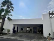 Casa en Venta en zona Sierra Alta, Monterrey, NL