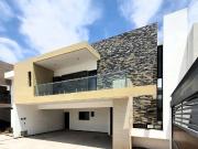 Casa en Venta en zona Viñedos