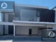 CASA EN VENTA ENCINOS DEL VERGEL ATRAS DE ESFERA EN...