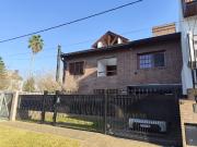 Casa en venta entre caminos Manuel B. Gonnet