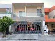 CASA EN VENTA ESPACIO CUMBRES