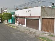 CASA EN VENTA EXCELENTE PRECIO EN CALLE RETOÑO COLONIA...