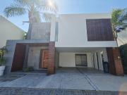 Casa en Venta Excelente Ubicacion en Cluster 444,Lomas...