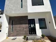 Casa en venta, excelentes acabados y una magnífica vista...