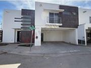 CASA EN VENTA FRAC LOS CIPRESES AV EJERCITO NAL CIUDAD...