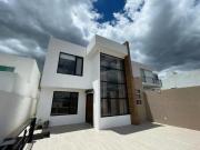 CASA EN VENTA, FRAC. REAL DE JURIQUILLA, HEB, PLAZA...
