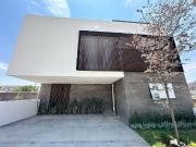 Casa en VENTA Fracc. Álamos en Tres Marías, Morelia. QS0514