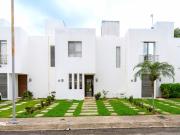 Casa en Venta. Fracc. Bali, Playa del Carmen....