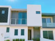 Casa en VENTA, Fracc. Cañadas del Bosque, Tres Marías,... Casa en VENTA, Fracc. Cañadas del Bosque, Tres Marías,...