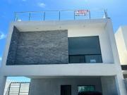 Casa en venta Fracc. Cerrado La Cordillera