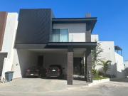 Casa en Venta, Fracc. La Joya Carr Nac