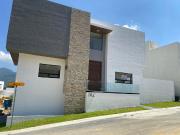 Casa en Venta Fracc. Mítica, Carr. Nacional