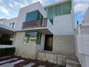 Casa en VENTA Fracc. Real del Bosque, Bosques de Santa...