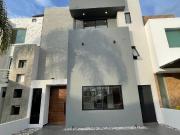 Casa en VENTA, Fracc. Rincón de Altozano