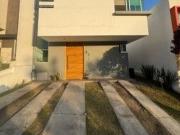 CASA EN VENTA FRACC SENDEROS DE MONTEVERDE 3 RECAMARAS 2...