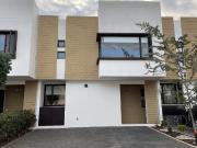 Casa en Venta Fracc Vista Bosques, a 25 min de Santa Fe