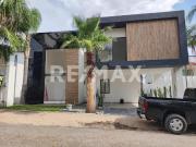 CASA EN VENTA FRACCIONAMIENTO ALTOS DE OAXTEPEC