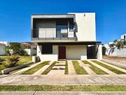 CASA EN VENTA, FRACCIONAMIENTO BOSQUES DE SANTA ANITA