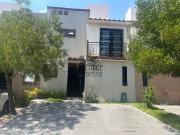 Casa en venta fraccionamiento Dos Valles Ciudad del Sol...