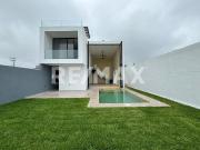 CASA EN VENTA FRACCIONAMIENTO JARDINES DE TLAYACAPAN