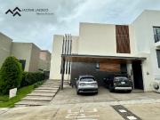 Casa en Venta Fraccionamiento Lago Nogal Av. Lopez...