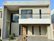 CASA EN VENTA FRACCIONAMIENTO LOS MANANTIALES, RIVIERA...