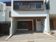CASA EN VENTA FRACCIONAMIENTO MADEIRAS ZAPOPAN