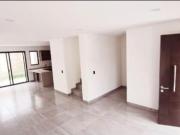 CASA EN VENTA FRACCIONAMIENTO MAYORCA