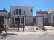 Casa en venta Fraccionamiento Palma Real frente a parque...