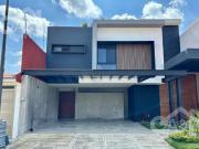 Casa en Venta Fraccionamiento Peñón de las Cumbres