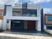 CASA EN VENTA FRACCIONAMIENTO PUNTALBA MORELIA MICHOACAN