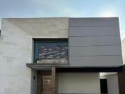 Casa EN VENTA Fraccionamiento Real de Torrecillas...