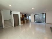 Casa en Venta Fraccionamiento San Pieri, atr?s de Plaza...