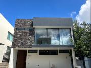 Casa en Venta Fraccionamiento Valle Imperial Dentro de Coto