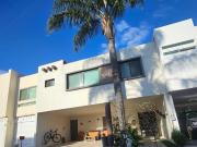 CASA EN VENTA FRACC VALLE REAL PUEBLA 6,000,000 ZONA...