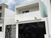 CASA EN VENTA FRENTE A PARQUE, FRACCIONAMIENTO VALDIVIA II